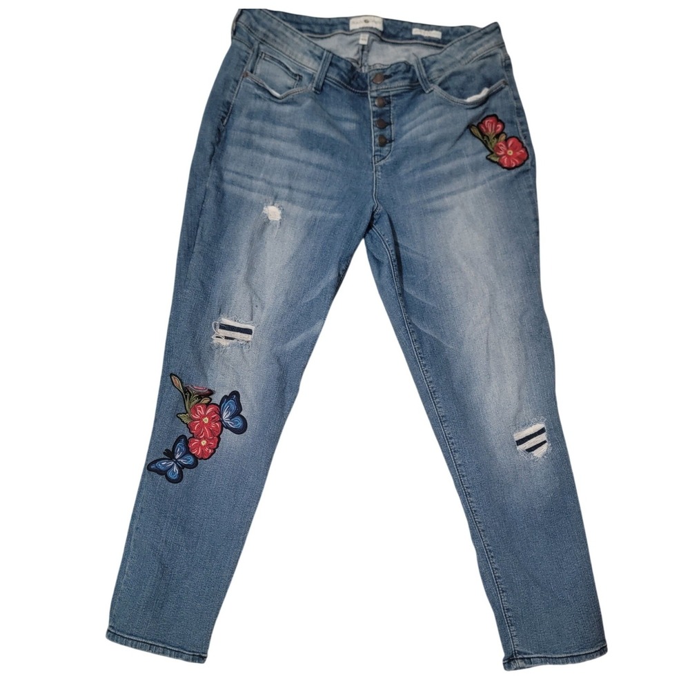 Black Daisy Jamie Relaxed Skinny Jean Embroidered Floral Butterfly Distressed 15